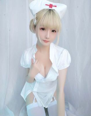 欧美女摄影新浪博客_DVD高清在线